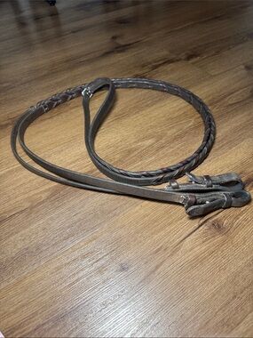 🐴 Brown Leather Laced Reins. 54"x 5/8" 🐴